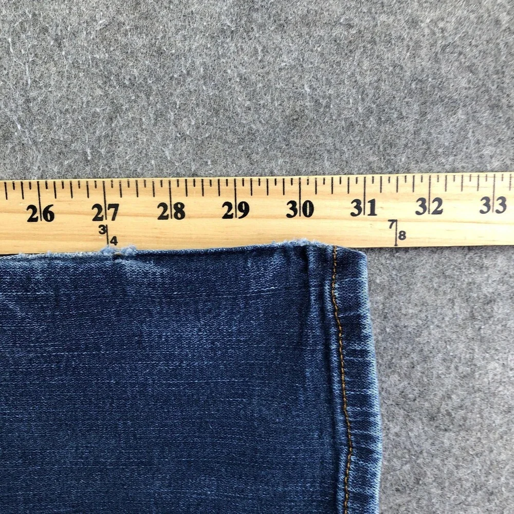 True Religion Ricky Jeans Mens 32x30 Blue Medium Wash Relaxed Straight Denim